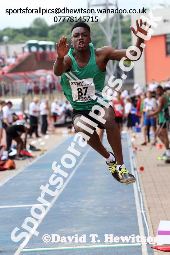 Inter boys long jump, 2015 English Schools Track and Field Champs., Gateshead Stadium. Photo: David T. Hewitson/Sports for All Pics